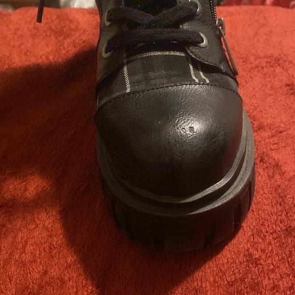 Killstar Kick The Bucket Boots - Picture 3 of 5